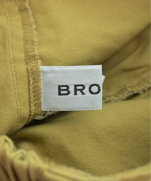 BROOCH กางเกง อื่น