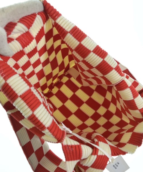 LASTFRAME กระเป๋าถือขนาดใหญ่