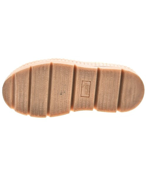 FENTY รองเท้าผ้าใบ