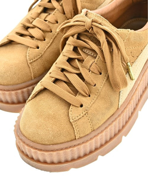 FENTY รองเท้าผ้าใบ