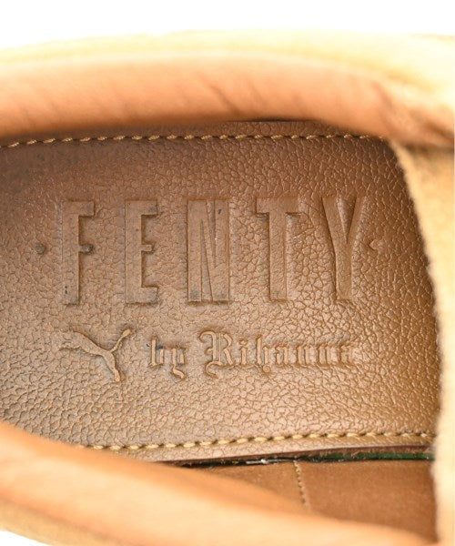 FENTY รองเท้าผ้าใบ