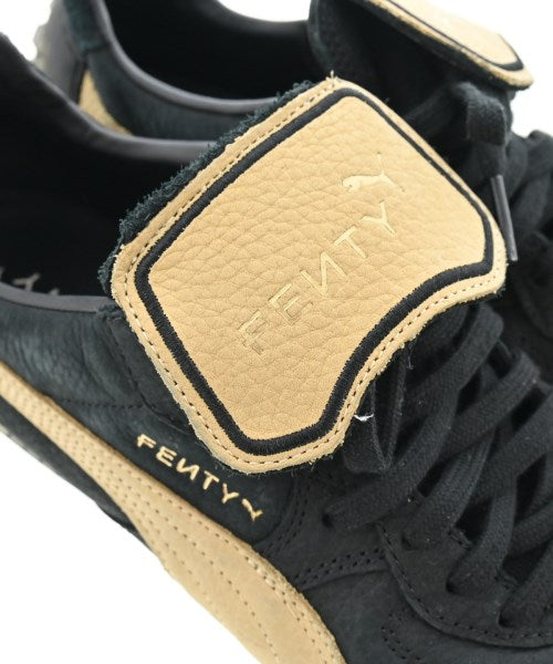 FENTY รองเท้าผ้าใบ