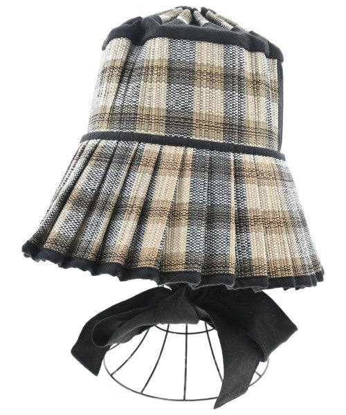 Lorna Murray หมวก