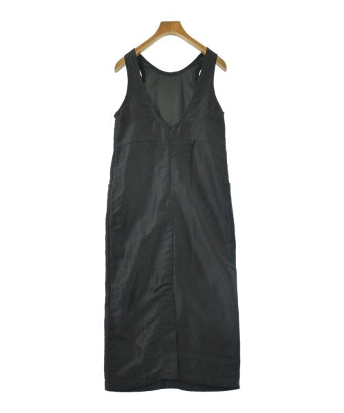 NEPLA. ชุดเดรส