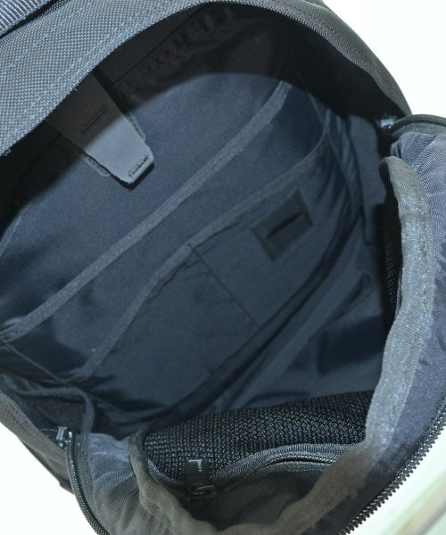 MONOLITH เป้สะพายหลัง