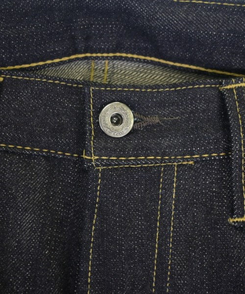 THE VANISHING WEST ยีนส์