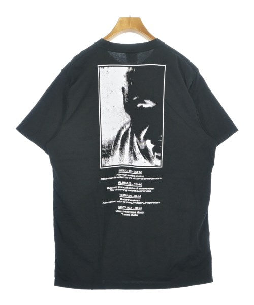 SAMIZDAT เสื้อยืด/เสื้อท็อปส์