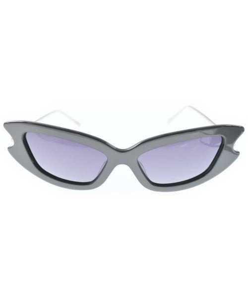 PAULA CANOVAS DEL VAS แว่นกันแดด