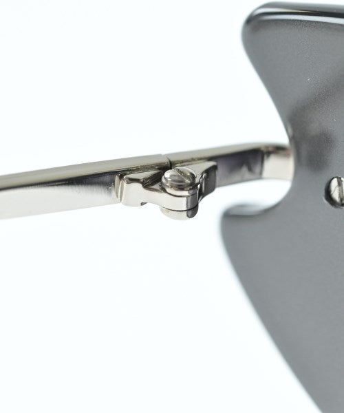 PAULA CANOVAS DEL VAS แว่นกันแดด