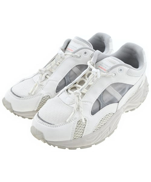 810s รองเท้าผ้าใบ