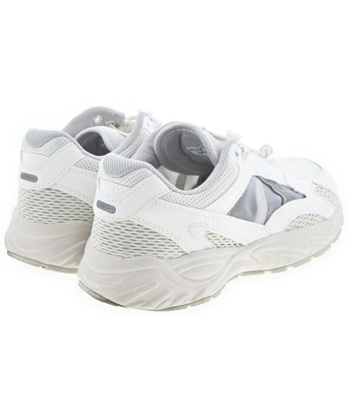 810s รองเท้าผ้าใบ