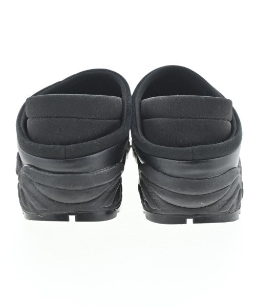810s รองเท้าผ้าใบ