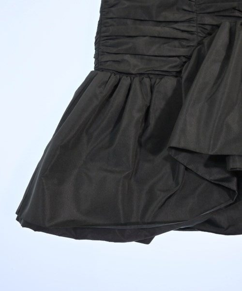 PATOU กระโปรงยาวถึงเข่า