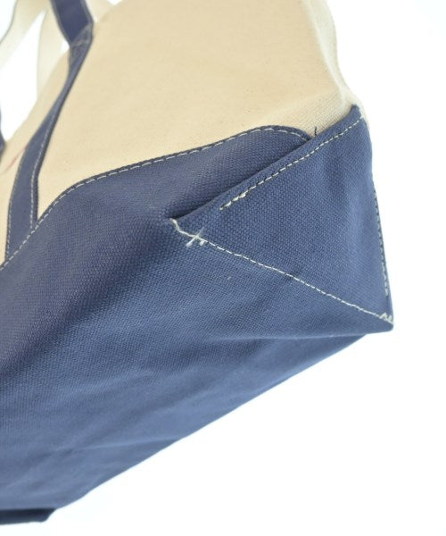 Sporty & Rich กระเป๋าถือขนาดใหญ่