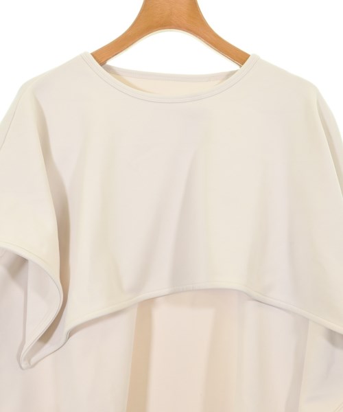 ACKA เสื้อยืด/เสื้อท็อปส์