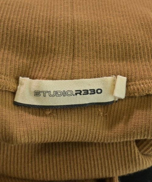 STUDIO R330 เสื้อกันหนาว