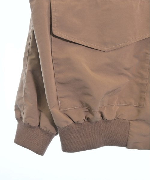 Cabaret Poval แจ็คเก็ตเบลาส์ อื่น