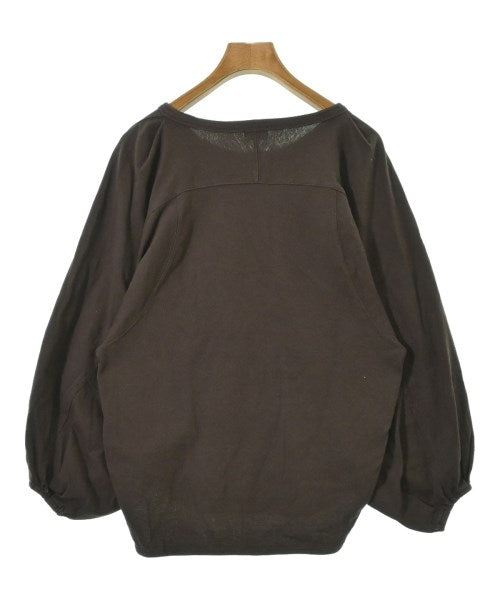 OUD เสื้อยืด/เสื้อท็อปส์