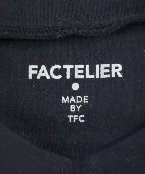 Factelier เสื้อยืด/เสื้อท็อปส์