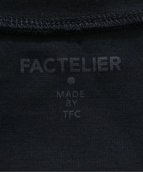 Factelier เสื้อยืด/เสื้อท็อปส์