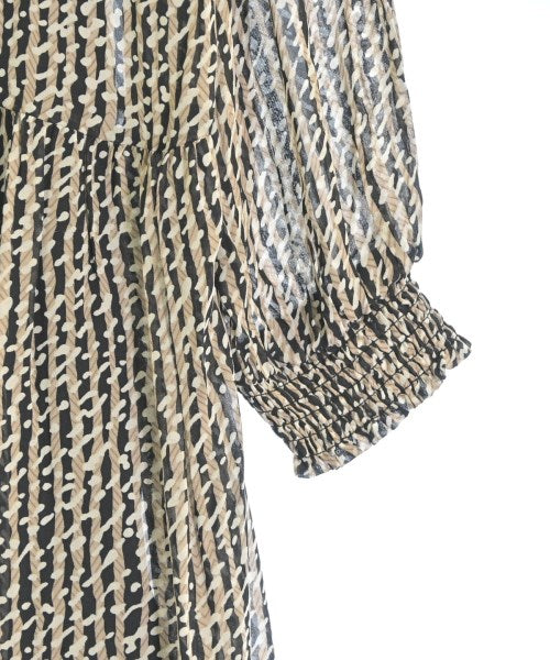 Levete Room ชุดเดรส