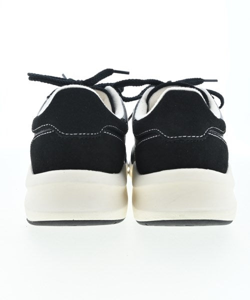 Sangacio รองเท้าผ้าใบ