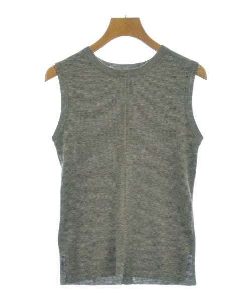 COLUMN เสื้อแขนกุด