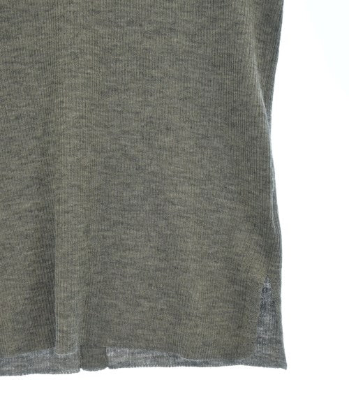 COLUMN เสื้อแขนกุด