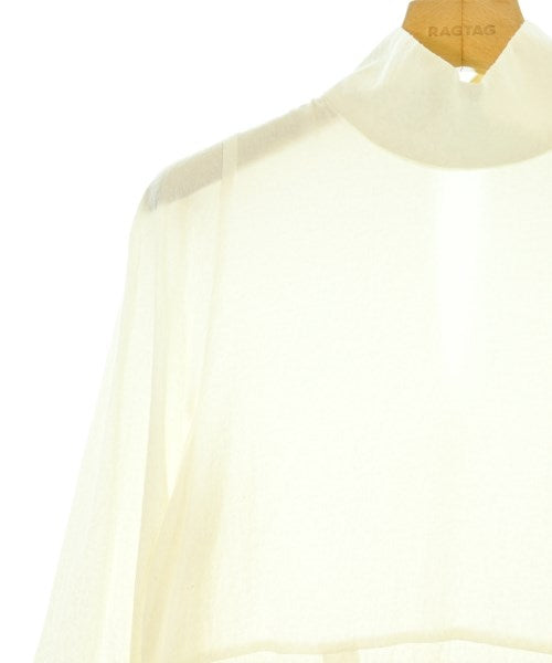 COLUMN เสื้อสตรี