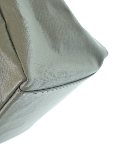 Neutral Gray กระเป๋าสะพาย