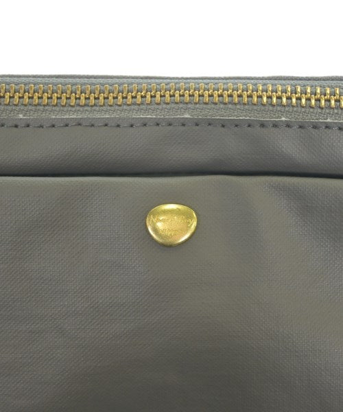 Neutral Gray กระเป๋าสะพาย