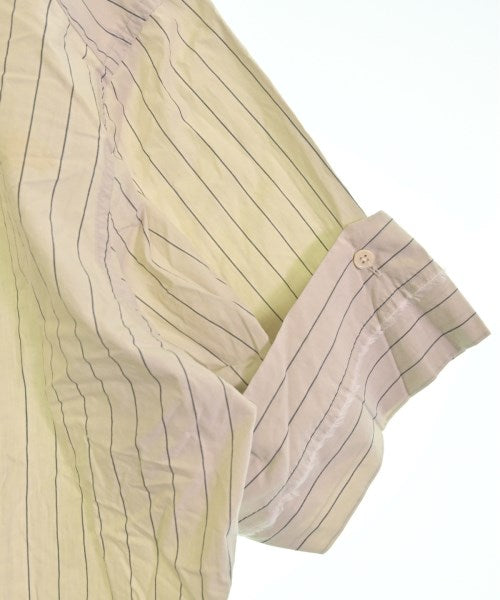 by H. เสื้อลำลอง