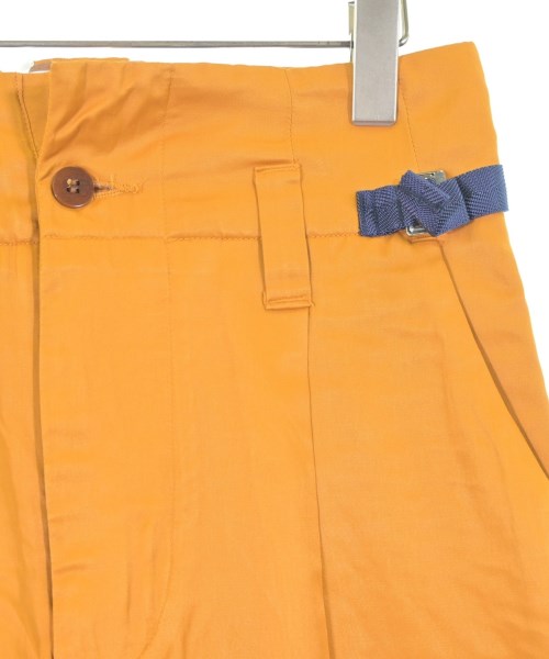 by H. กางเกง อื่น