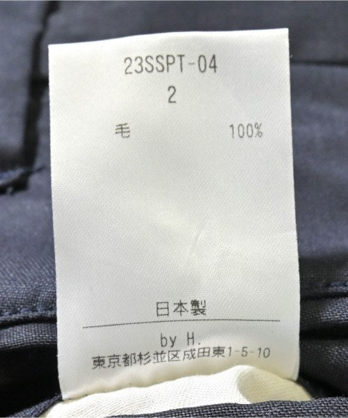 by H. กางเกงขาสั้น