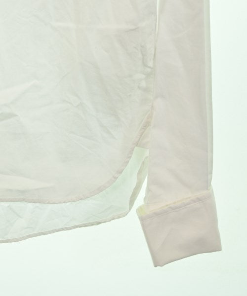 by H. เสื้อลำลอง