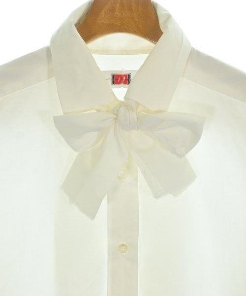 by H. เสื้อลำลอง