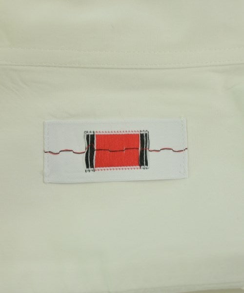 by H. เสื้อลำลอง