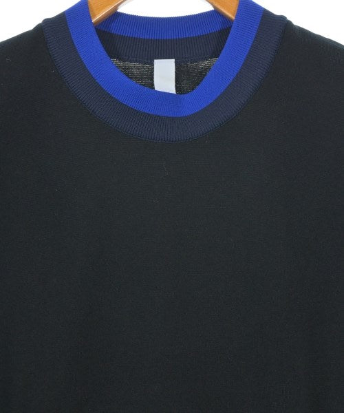 CFCL เสื้อยืด/เสื้อท็อปส์