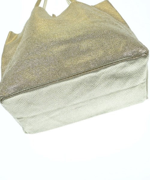 MARLON กระเป๋าถือขนาดใหญ่