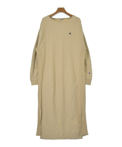 emmi atelier ชุดเดรส