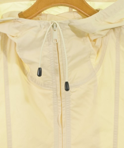 emmi แจ็คเก็ตเบลาส์ อื่น