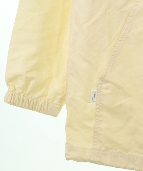 emmi แจ็คเก็ตเบลาส์ อื่น