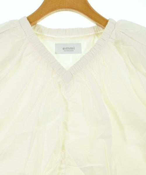 emmi เสื้อสตรี