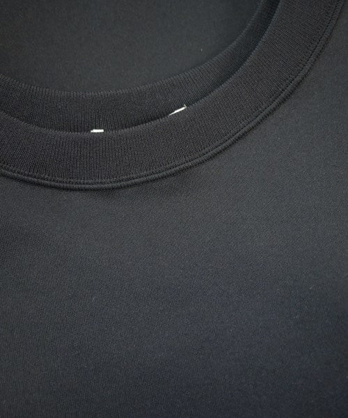 emmi เสื้อสเวตเตอร์