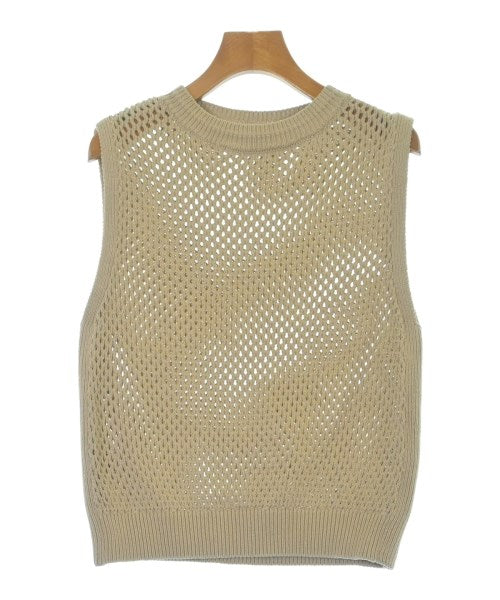 emmi atelier เสื้อแขนกุด