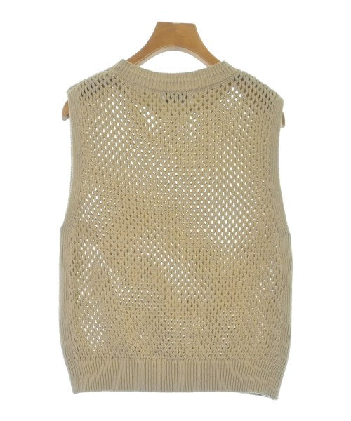 emmi atelier เสื้อแขนกุด