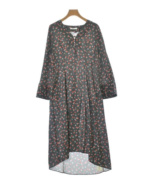 emmi atelier ชุดเดรส