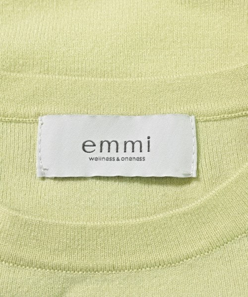 emmi เสื้อยืด/เสื้อท็อปส์
