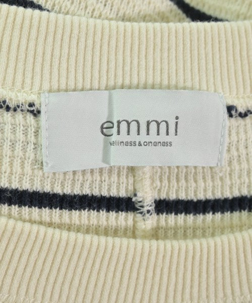 emmi เสื้อกันหนาว