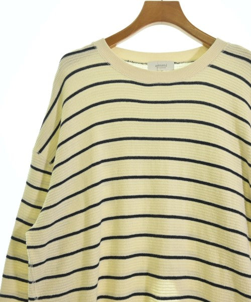 emmi เสื้อกันหนาว